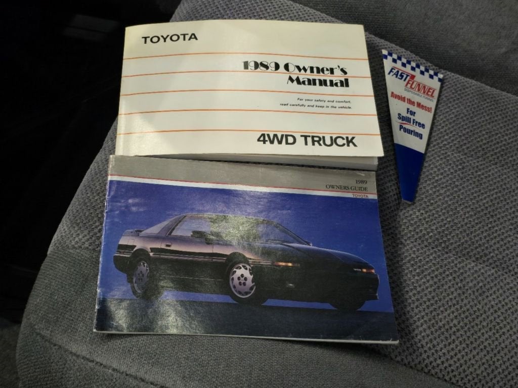 1989 Toyota 4WD Pickups SR5